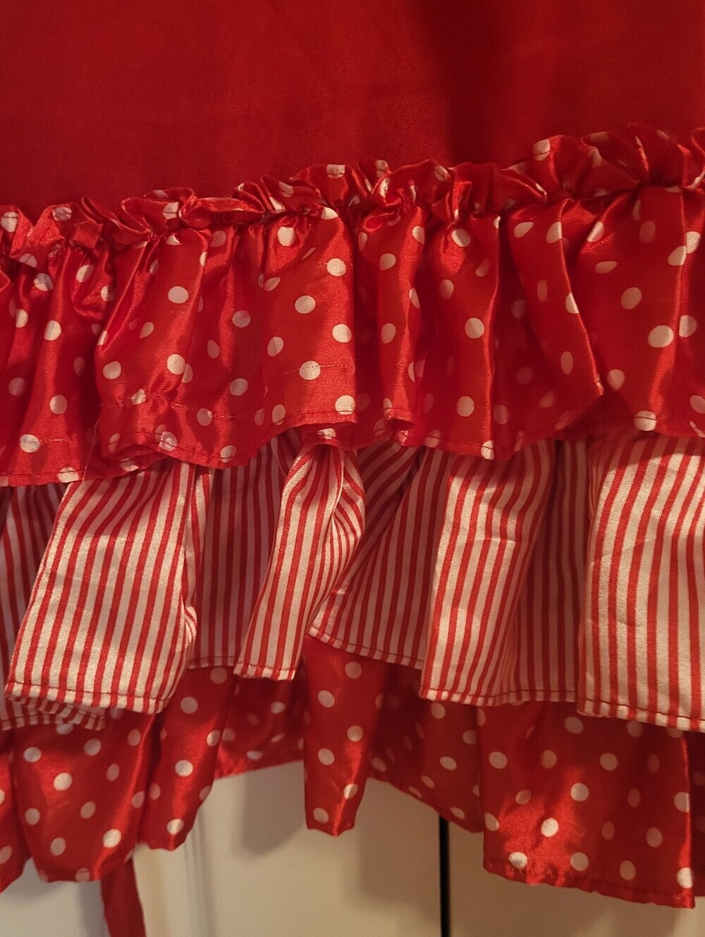 Red Ruffled Polka Dot Apron - Picture 2 of 5